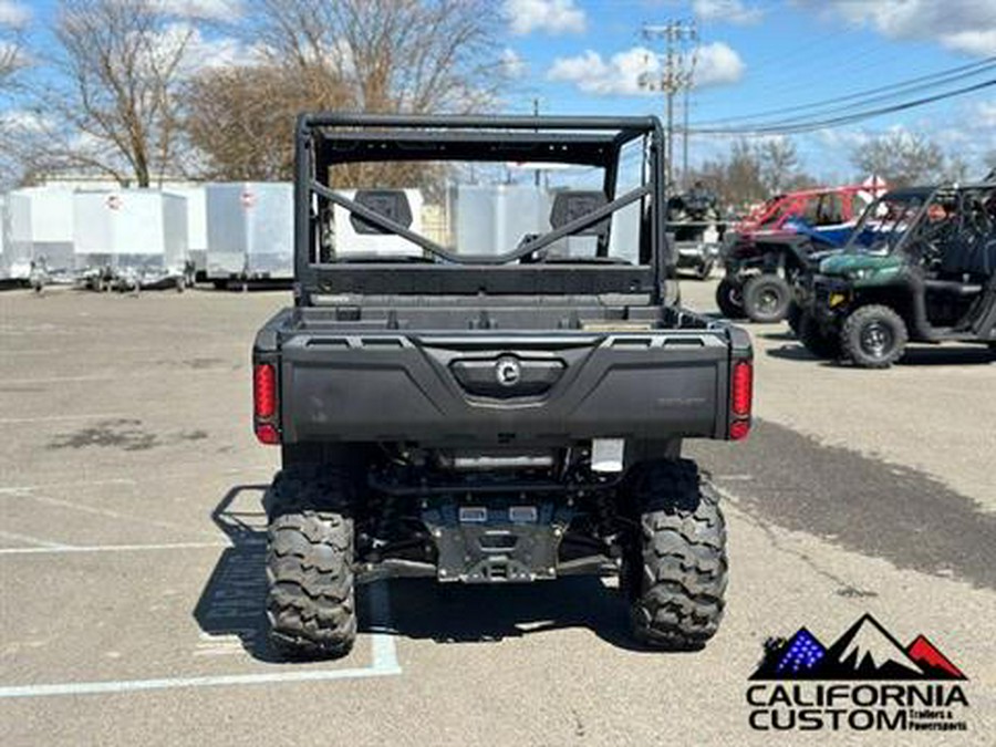 2023 Can-Am Defender DPS HD10