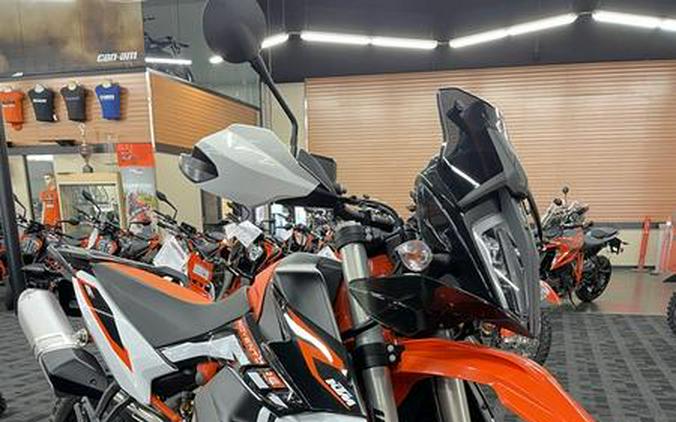 2022 KTM 890 Adventure R