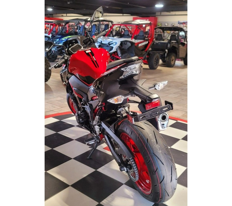 2024 Kawasaki Z900 ABS Candy Persimmon Red/Ebony