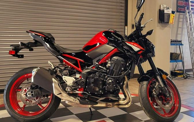 2024 Kawasaki Z900 ABS Candy Persimmon Red/Ebony