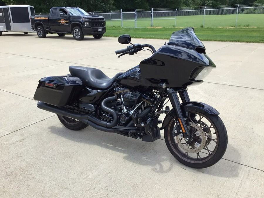 2022 FLTRXST Road Glide® ST