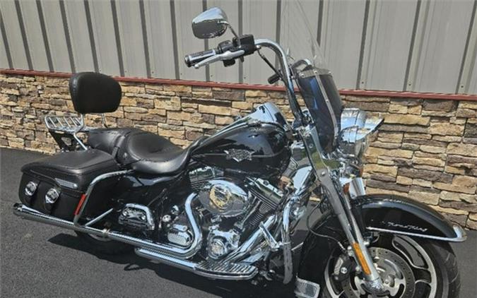 2011 Harley-Davidson® FLHRC - Road King® Classic