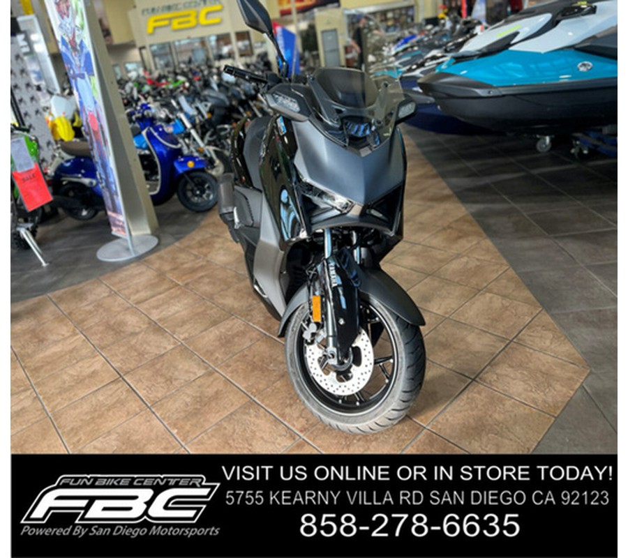 2025 Yamaha XMAX