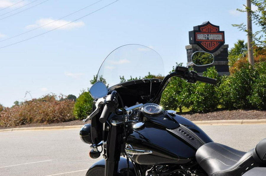 2019 Harley-Davidson® FLHCS - Heritage Classic 114