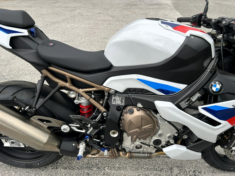 2024 BMW S 1000 R