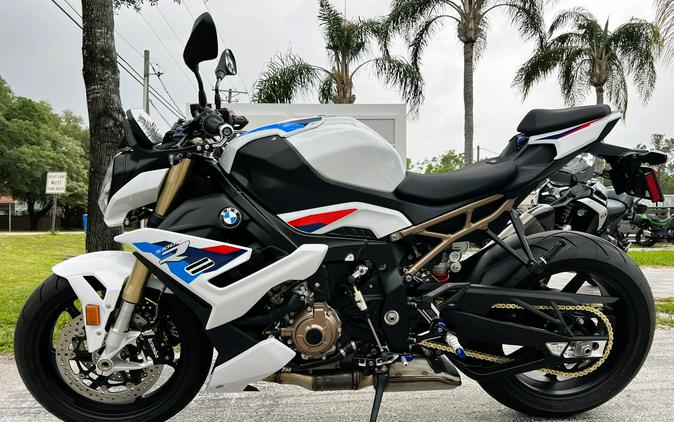 2024 BMW S 1000 R