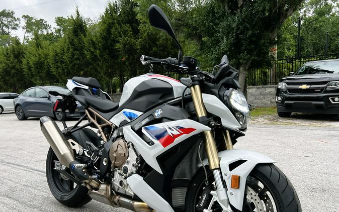 2024 BMW S 1000 R