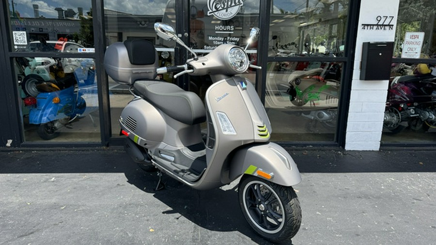 2024 Vespa GTS 300 Super Tech