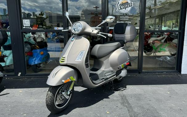 2024 Vespa GTS 300 Super Tech