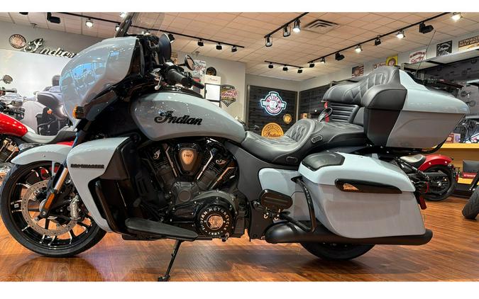 2025 Indian Motorcycle ROADMASTER POWERPLUS DARK HORSE , 49ST Dark Horse®