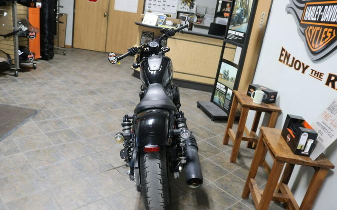 RH975 2022 Nightster™