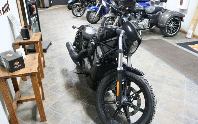 RH975 2022 Nightster™