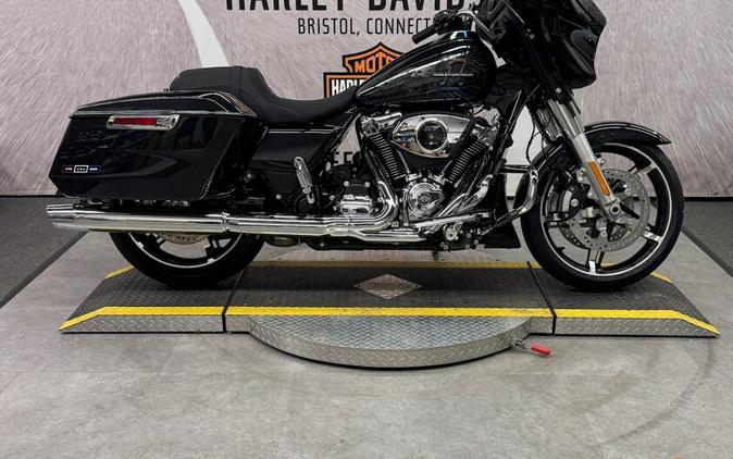 2026 FLHX Street Glide®