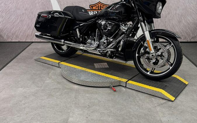 2026 FLHX Street Glide®