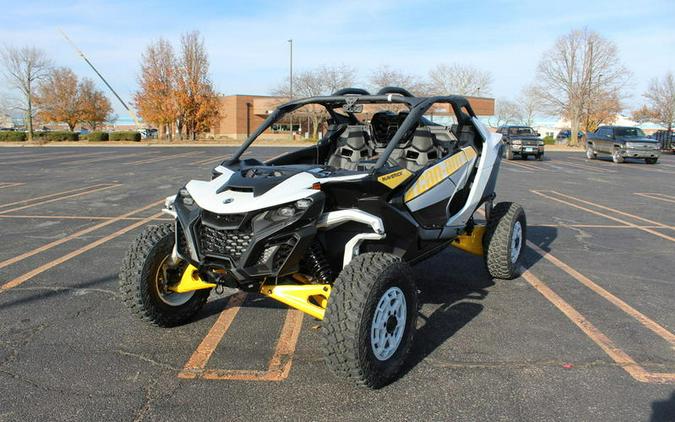 2024 Can-Am® SSV MAV R BASE 77 996NT GY 24 GRAY/YELLOW