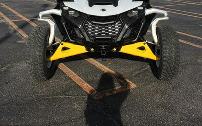 2024 Can-Am® SSV MAV R BASE 77 996NT GY 24 GRAY/YELLOW