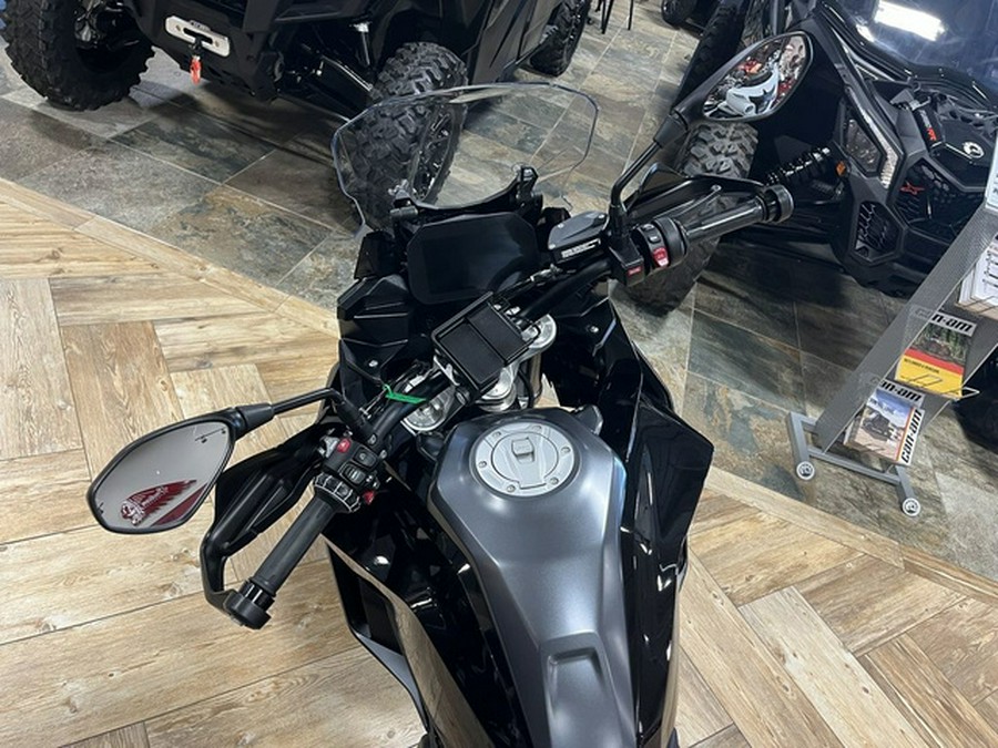 2025 BMW F 900 XR Triple Black Package