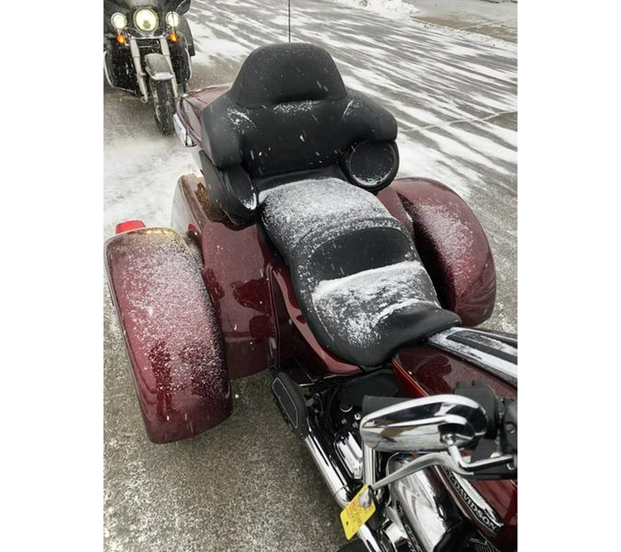2016 Harley-Davidson® Tri Glide - FP8445
