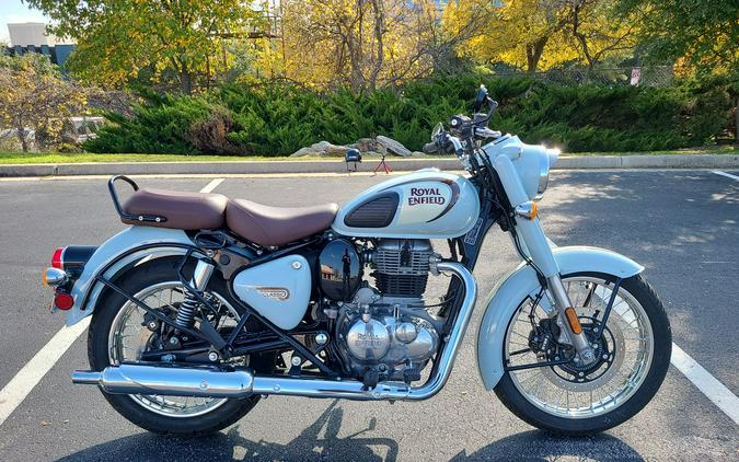 2022 Royal Enfield Classic 350 Review (17 Fast Facts)