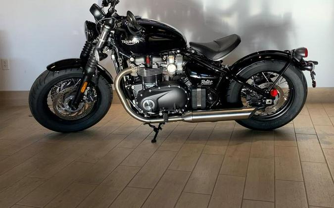 2024 Triumph Bonneville Bobber Jet Black