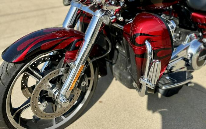 FLHTCUTGSE 2022 CVO™ Tri Glide®