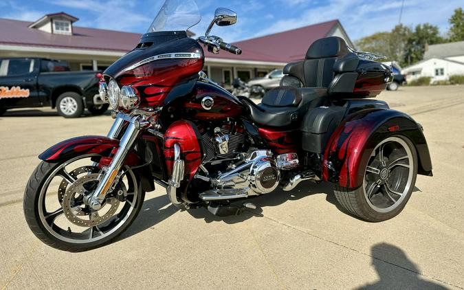 FLHTCUTGSE 2022 CVO™ Tri Glide®