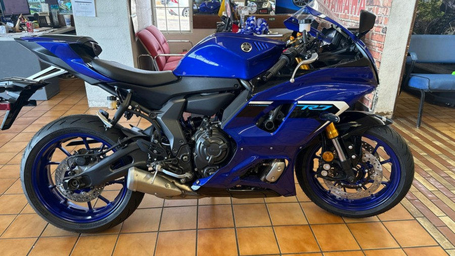 2025 Yamaha YZF R7