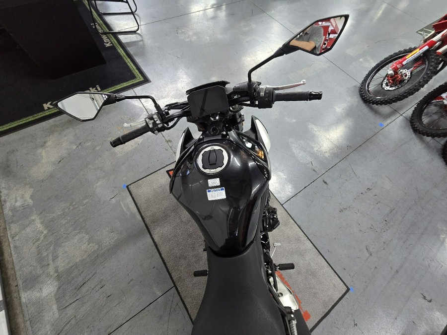 2025 Kawasaki Z900 ABS