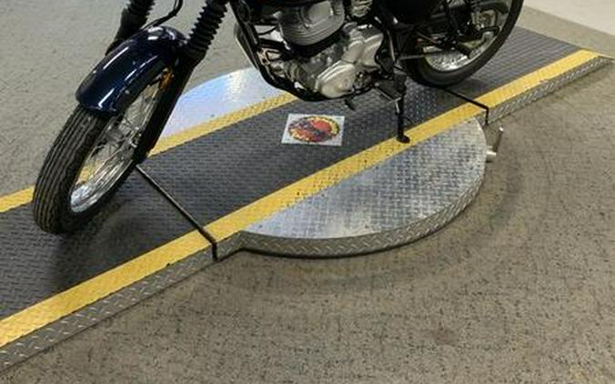 2025 Kawasaki W230 ABS