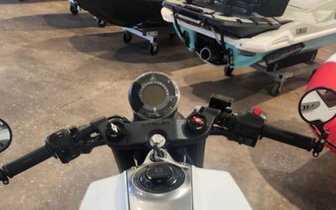 2022 Husqvarna SVARTPILEN 401