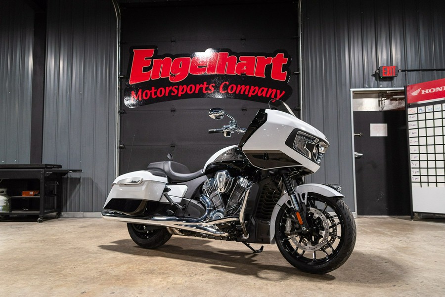 2025 Indian Motorcycle Challenger® Limited with PowerBand Audio Package
