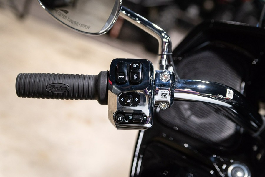 2025 Indian Motorcycle Challenger® Limited with PowerBand Audio Package