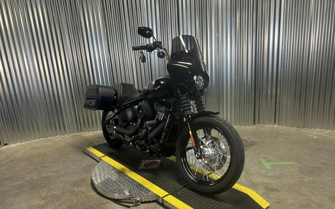 2018 Harley-Davidson Street Bob Vivid Black