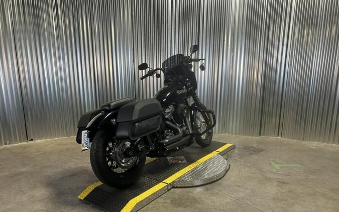 2018 Harley-Davidson Street Bob Vivid Black