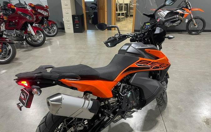 2021 KTM Adventure 890