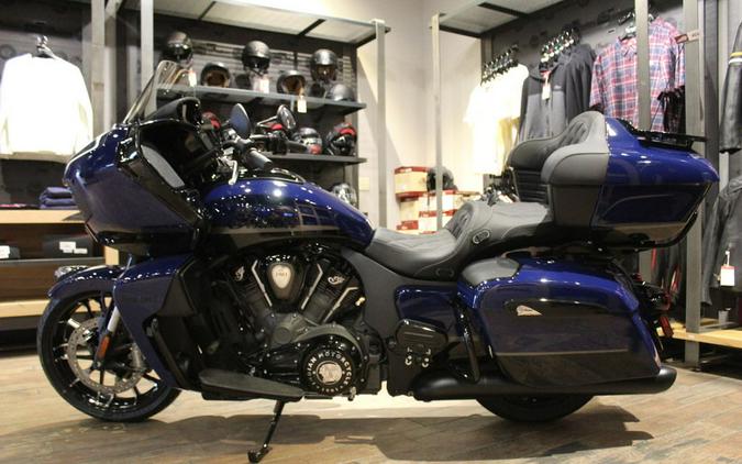 2024 Indian Motorcycle® Pursuit Dark Horse® with PowerBand Audio Package