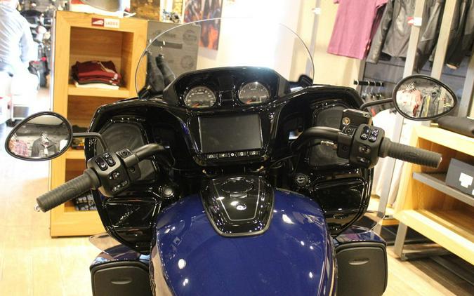 2024 Indian Motorcycle® Pursuit Dark Horse® with PowerBand Audio Package