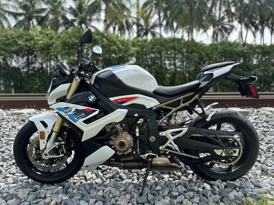 2022 BMW S 1000 R Light White/M Motorsport