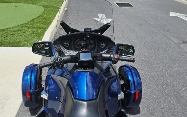 2017 Can-Am Spyder RT Limited