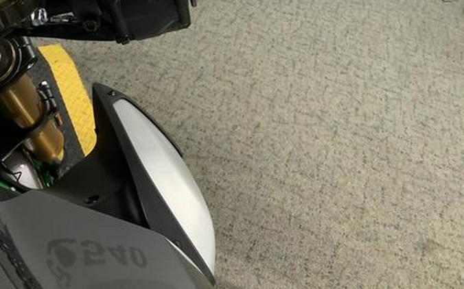 2025 Kawasaki Z900 SE ABS