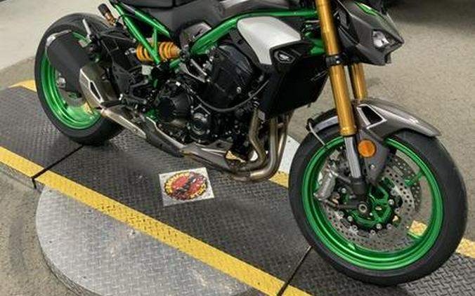 2025 Kawasaki Z900 SE ABS