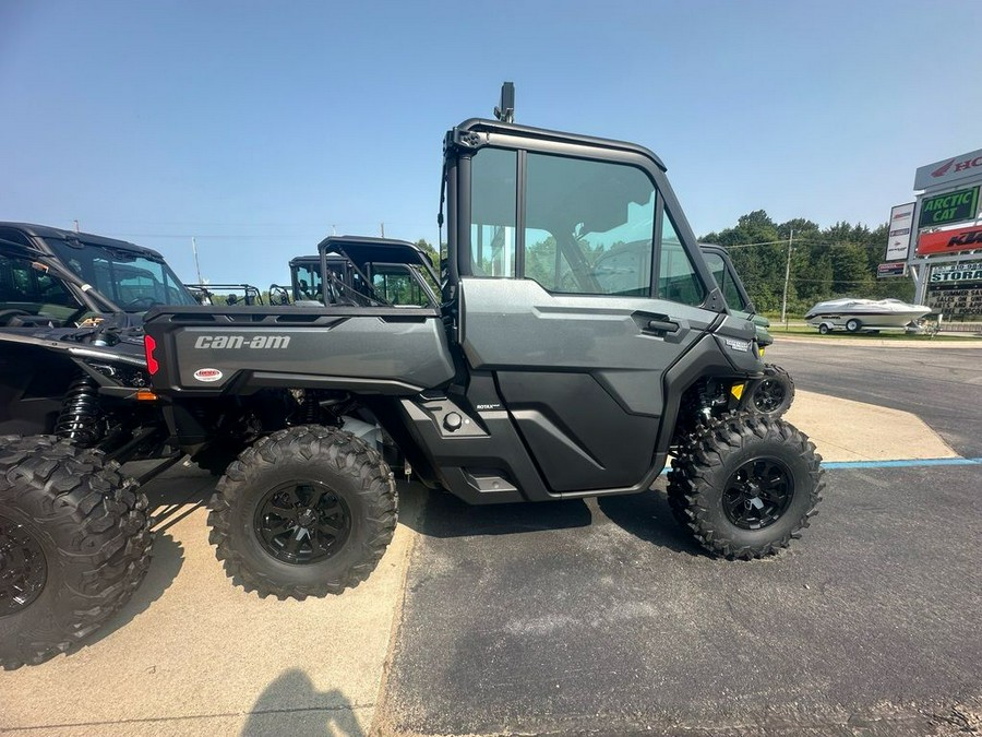 2024 Can-Am® Defender Limited HD10