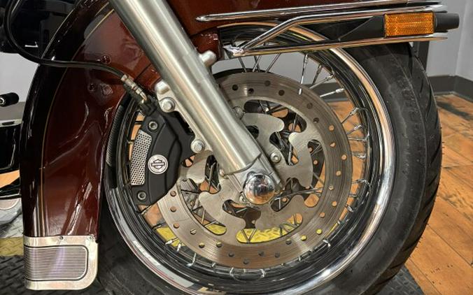 2011 Harley-Davidson® Electra Glide® Ultra Classic® DK/LT ROOT BEER