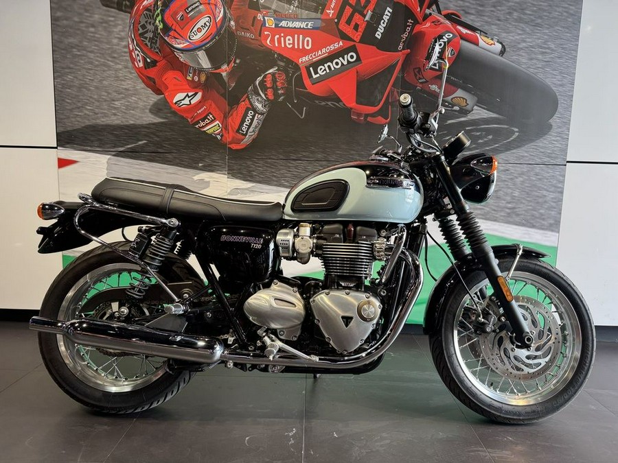 2023 Triumph Bonneville T120 Chrome Edition Meriden Blue