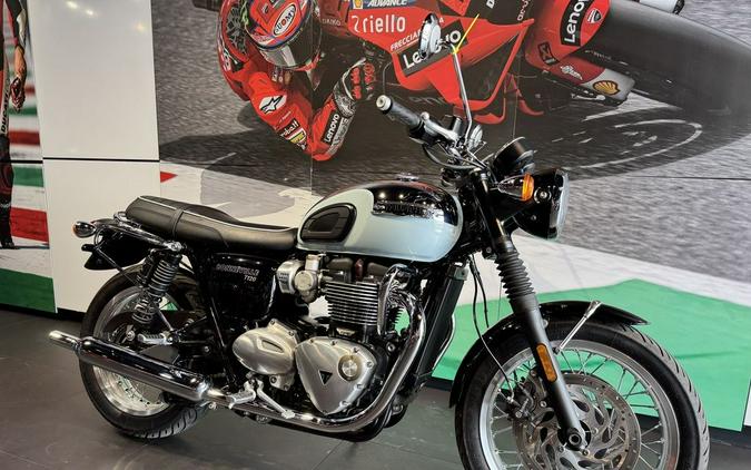 2023 Triumph Bonneville T120 Chrome Edition Meriden Blue