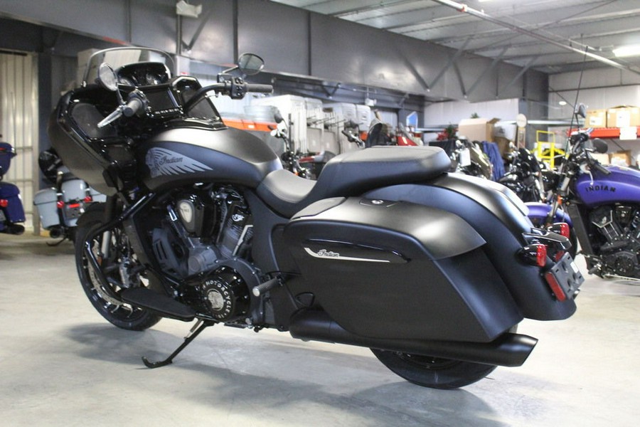 2024 Indian Motorcycle® Challenger Dark Horse® with PowerBand Audio Package