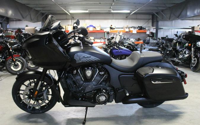 2024 Indian Motorcycle® Challenger Dark Horse® with PowerBand Audio Package