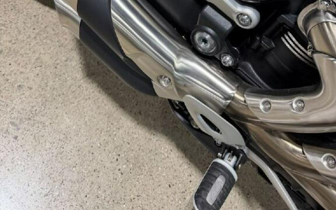 2023 Triumph Rocket 3 R