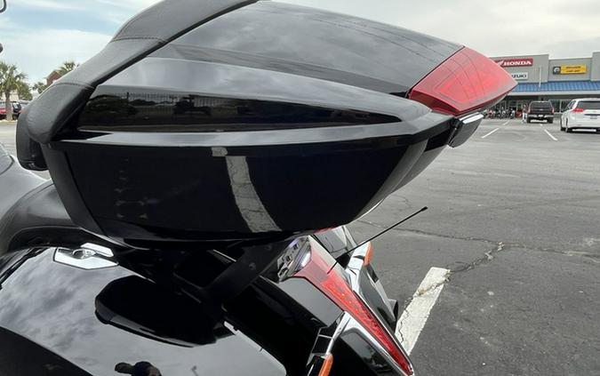 2014 Victory Motorcycles Cross Country Tour Gloss Black