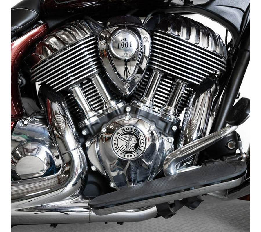 2022 Indian Motorcycle® Springfield® Maroon Metallic/Crimson Metallic